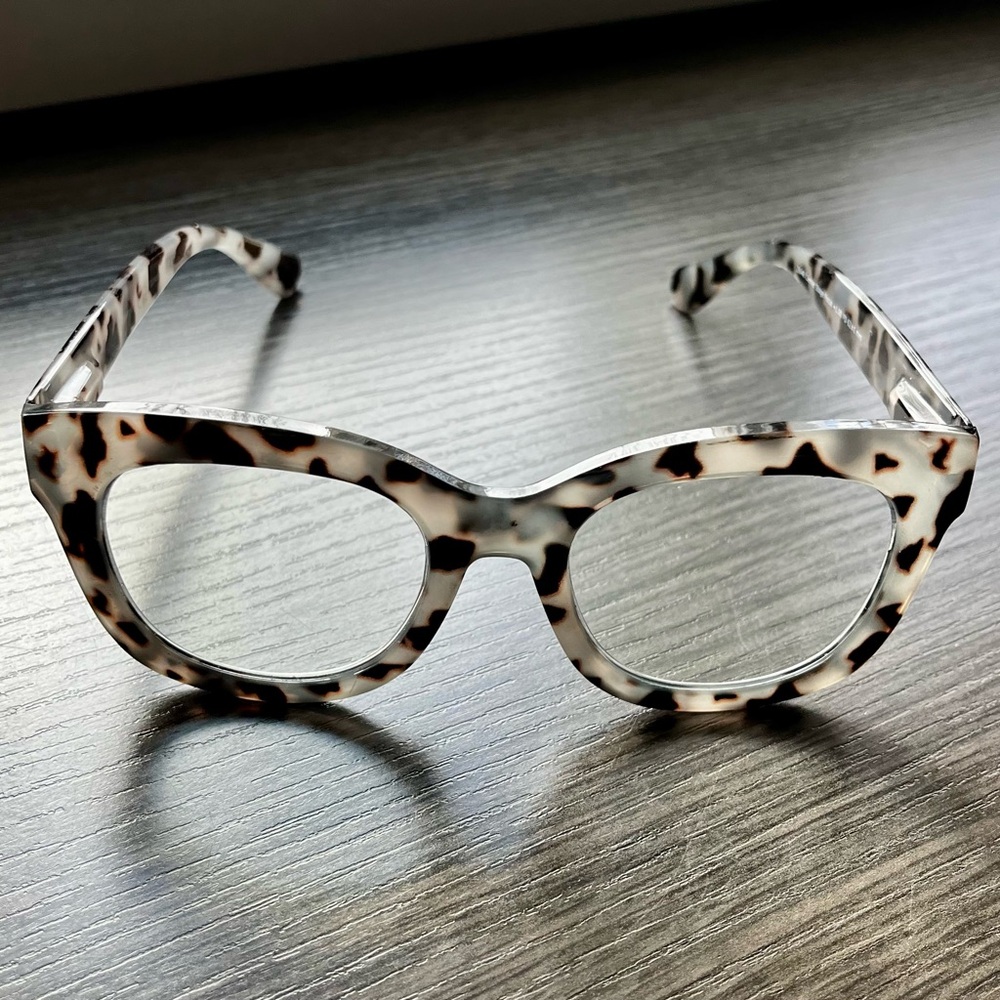 Stylish Tortoiseshell Reading Glasses